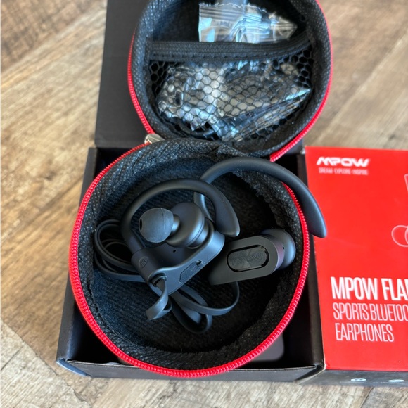 Mpow Sports Bluetooth Earphones - Picture 3 of 7